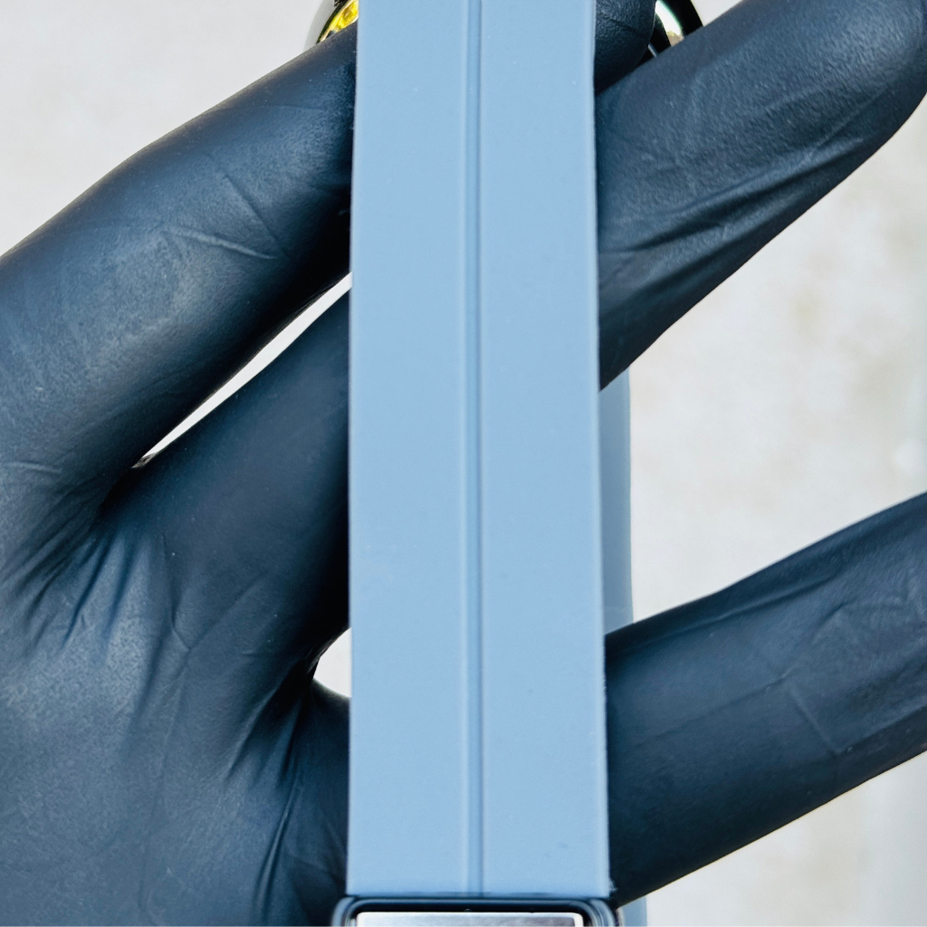 FT Skeleton Gray Black Rubber strap with magnet