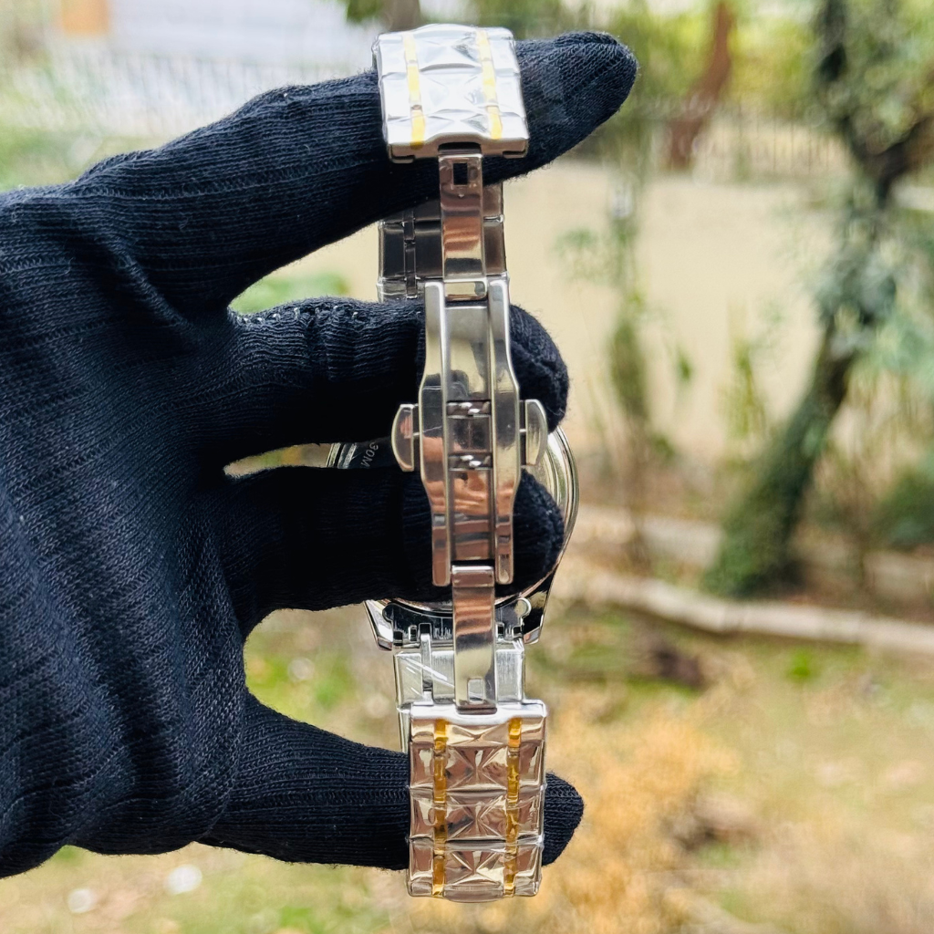 Luxury Crystel Design Watch Day & Date